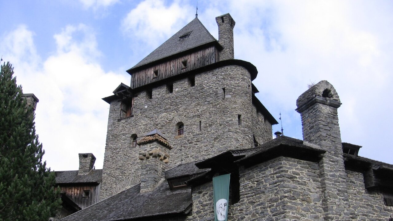 Burg Finstergrün in Ramingstein, Salzburg